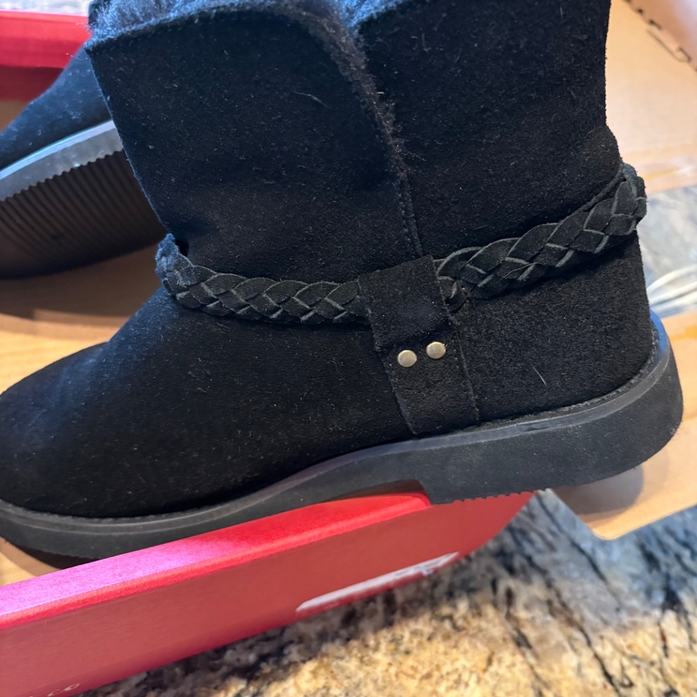 Style & Co Black Fur-lined Genuine Suede Ankle Boot - Picture 2 of 6